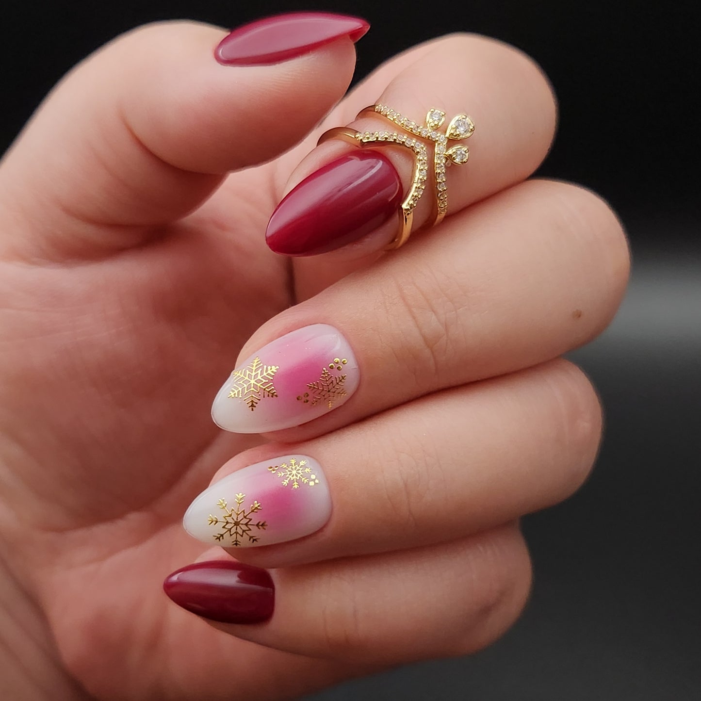 Press on Nails Berry Christmas