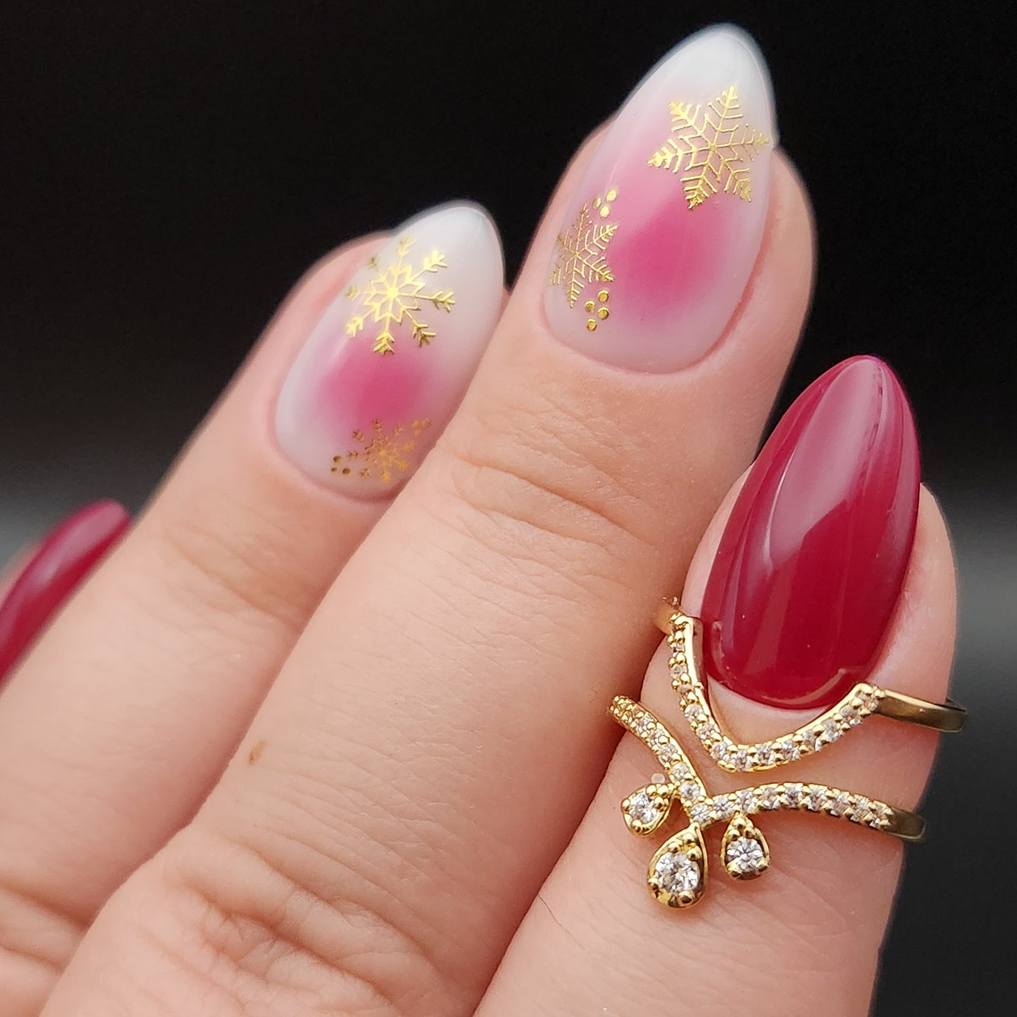 Press on Nails Berry Christmas