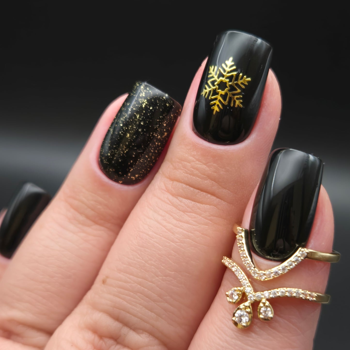 Press on Nails Golden Nightfall