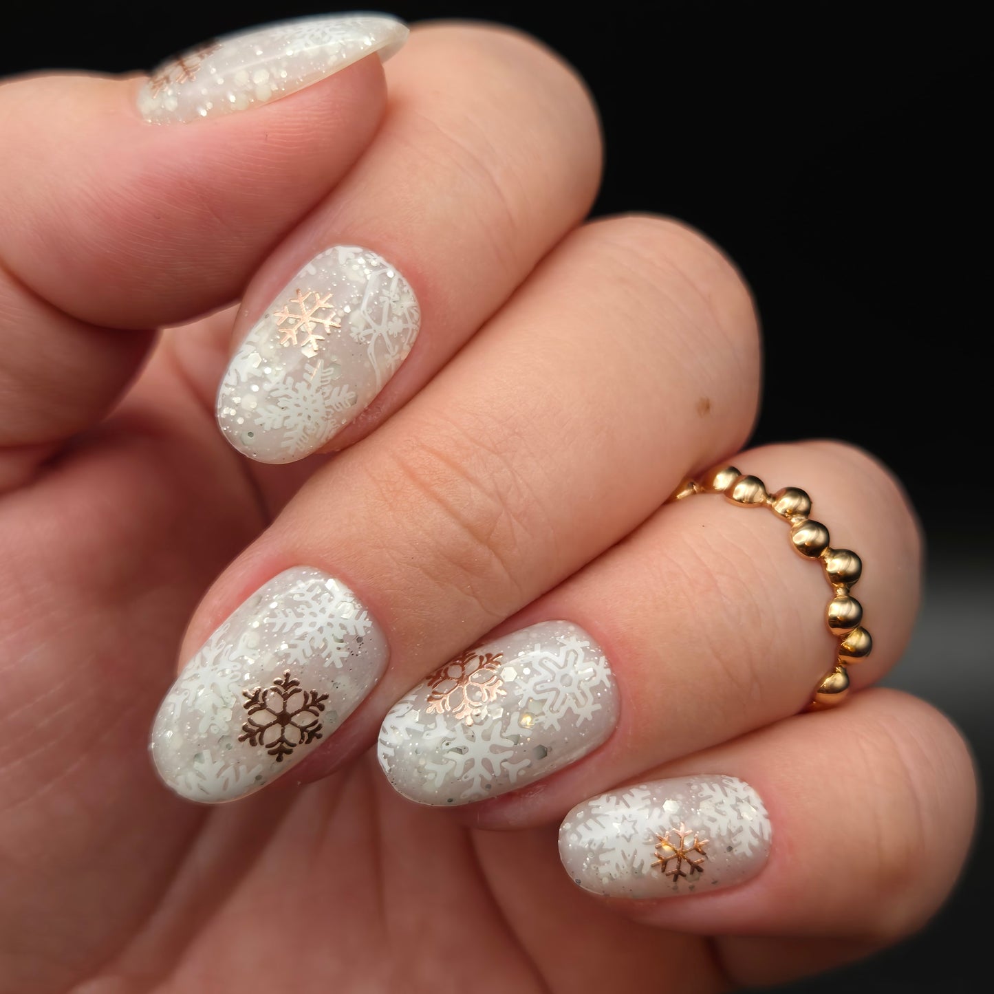 Press on Nails Cold Outside