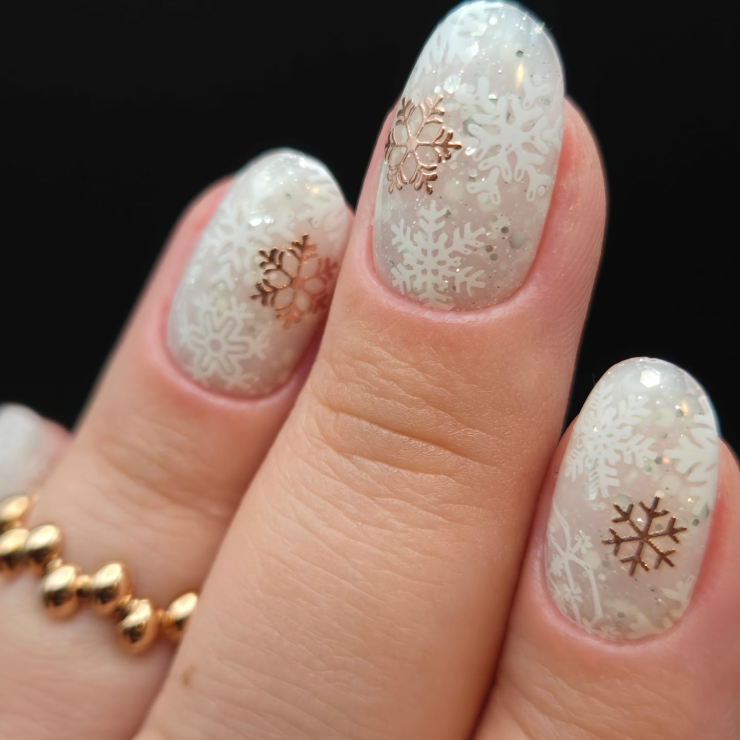 Press on Nails Cold Outside