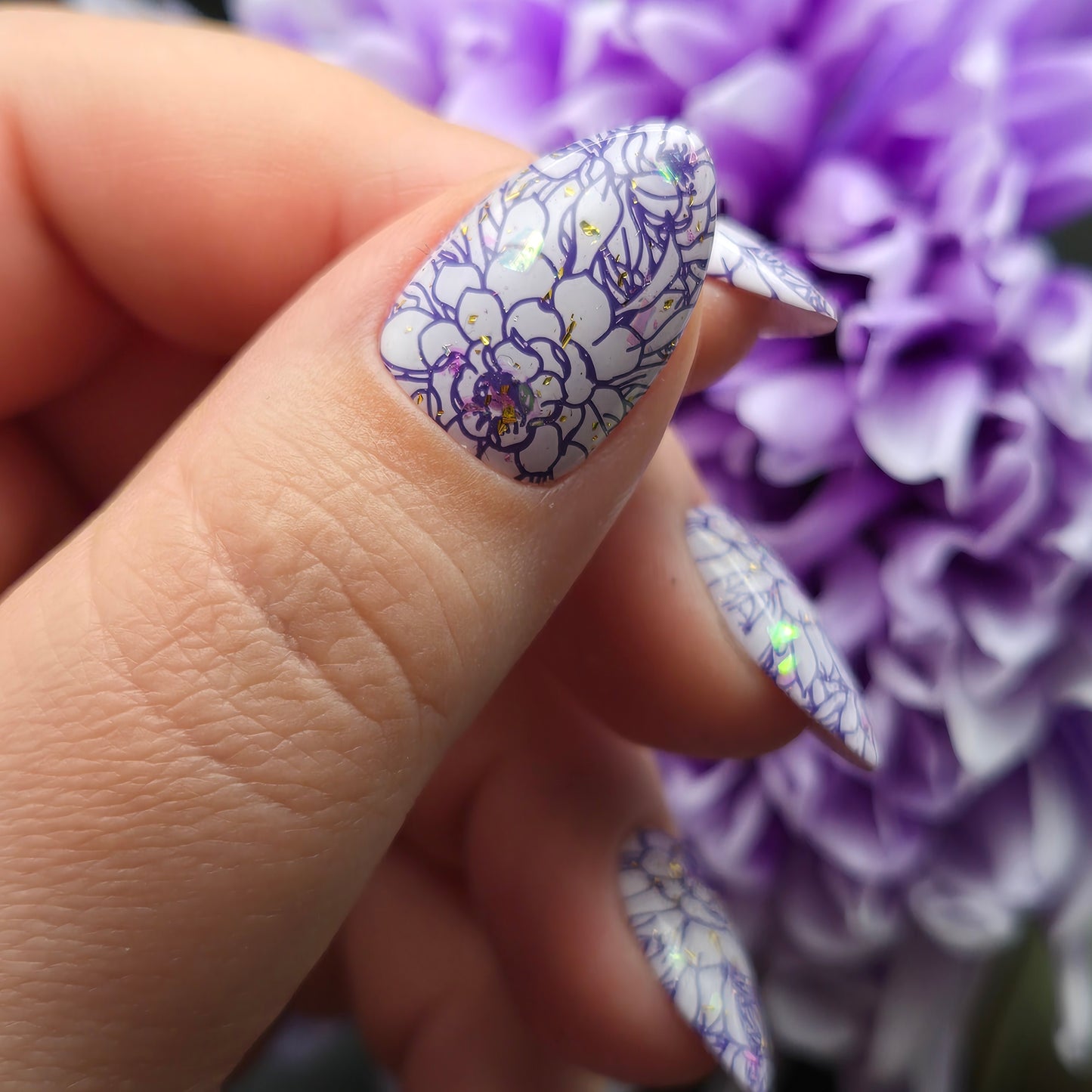Press on Nails Peony