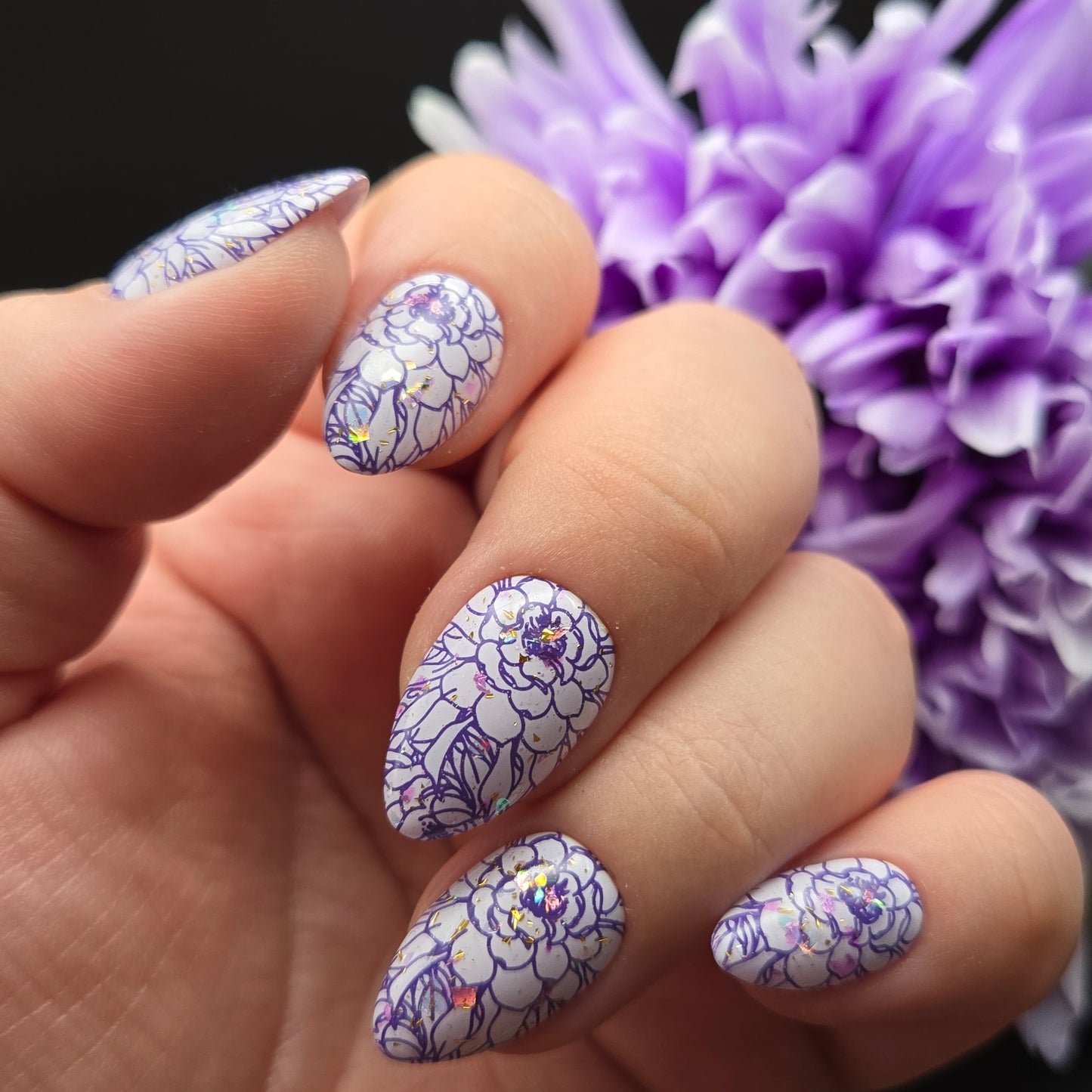 Press on Nails Peony