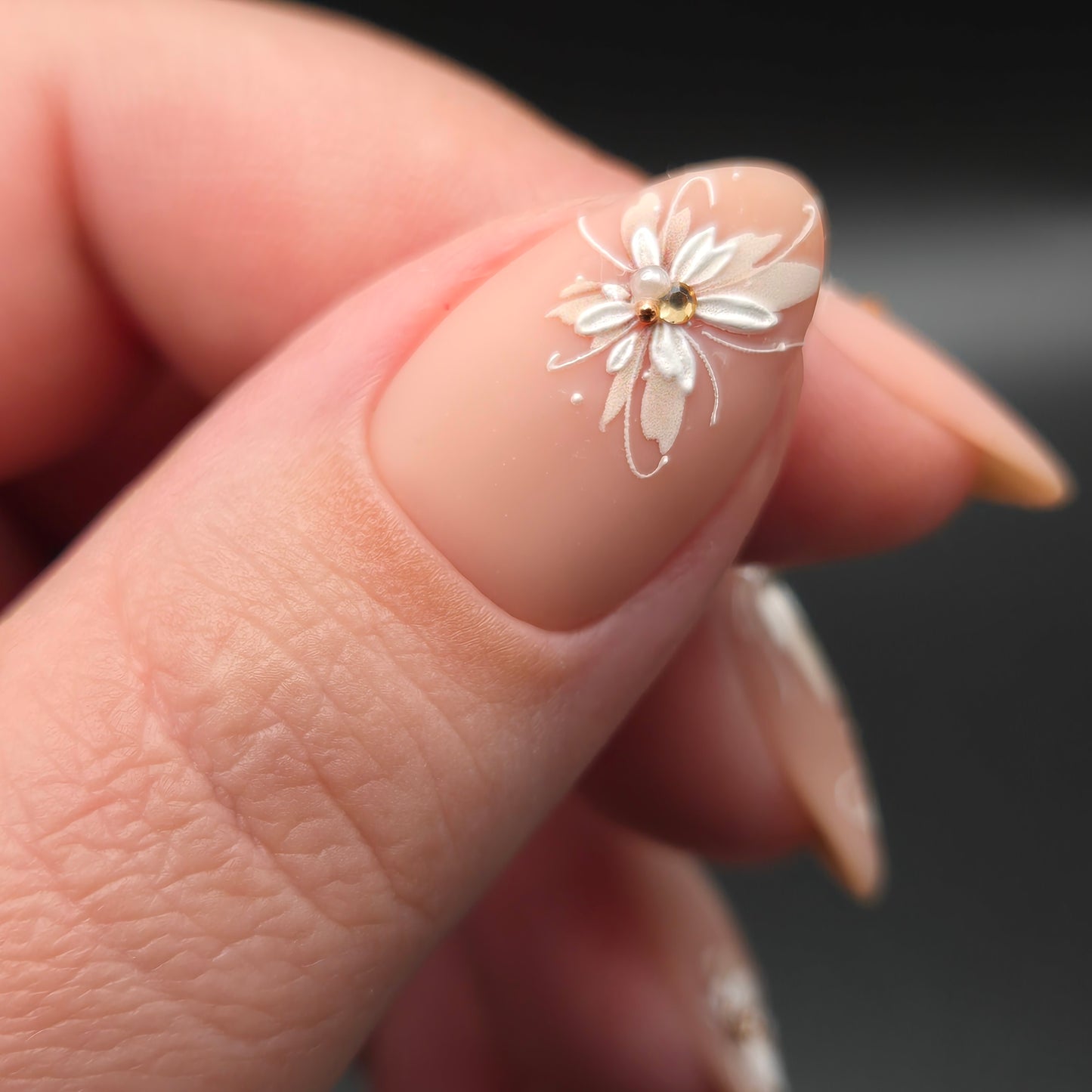 Press on Nails Golden Bloom