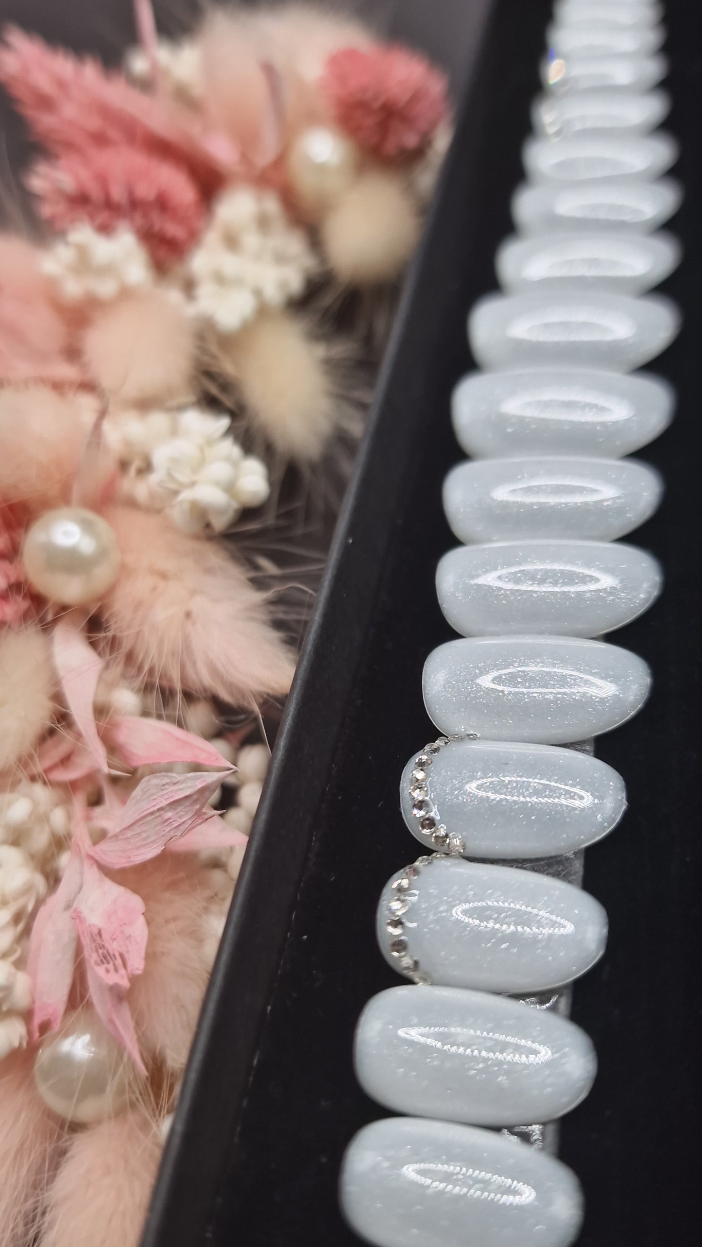 Press on Nails Bridal Glimmer
