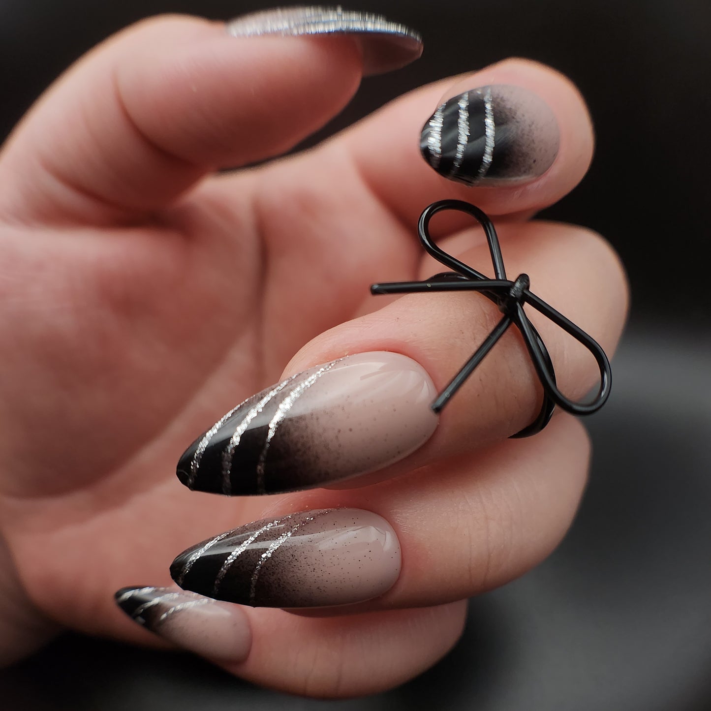 Press on Nail Dark Boomer