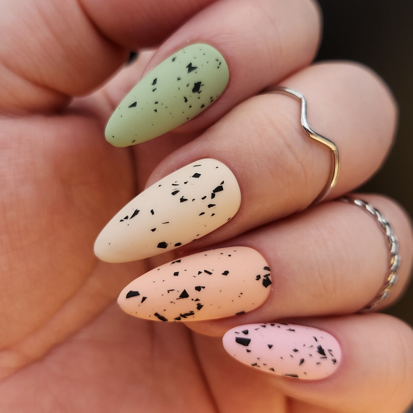 Press on Nails Eggshell
