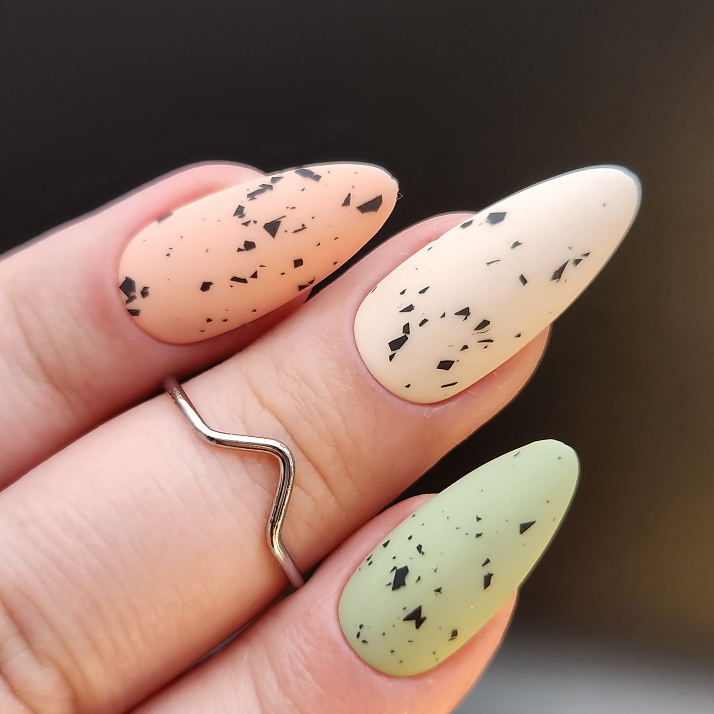 Press on Nails Eggshell