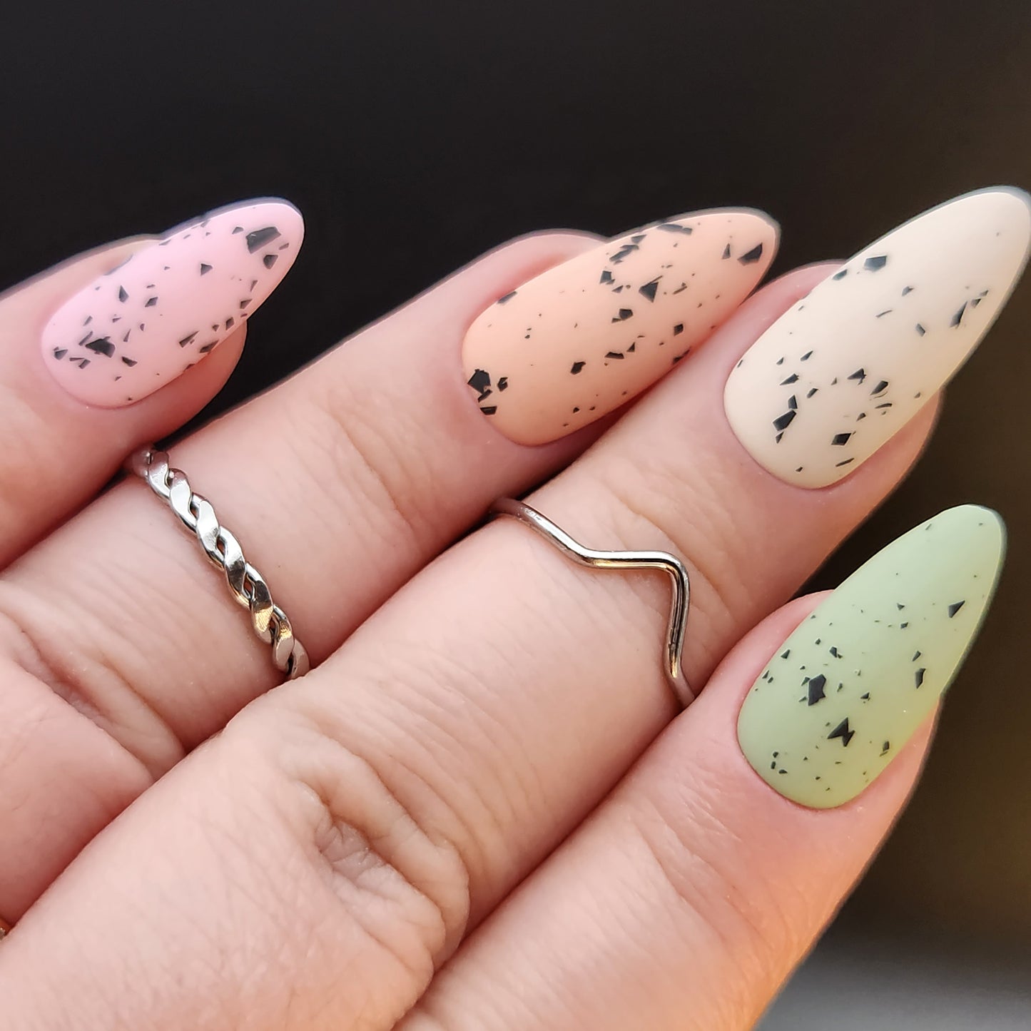 Press on Nails Eggshell