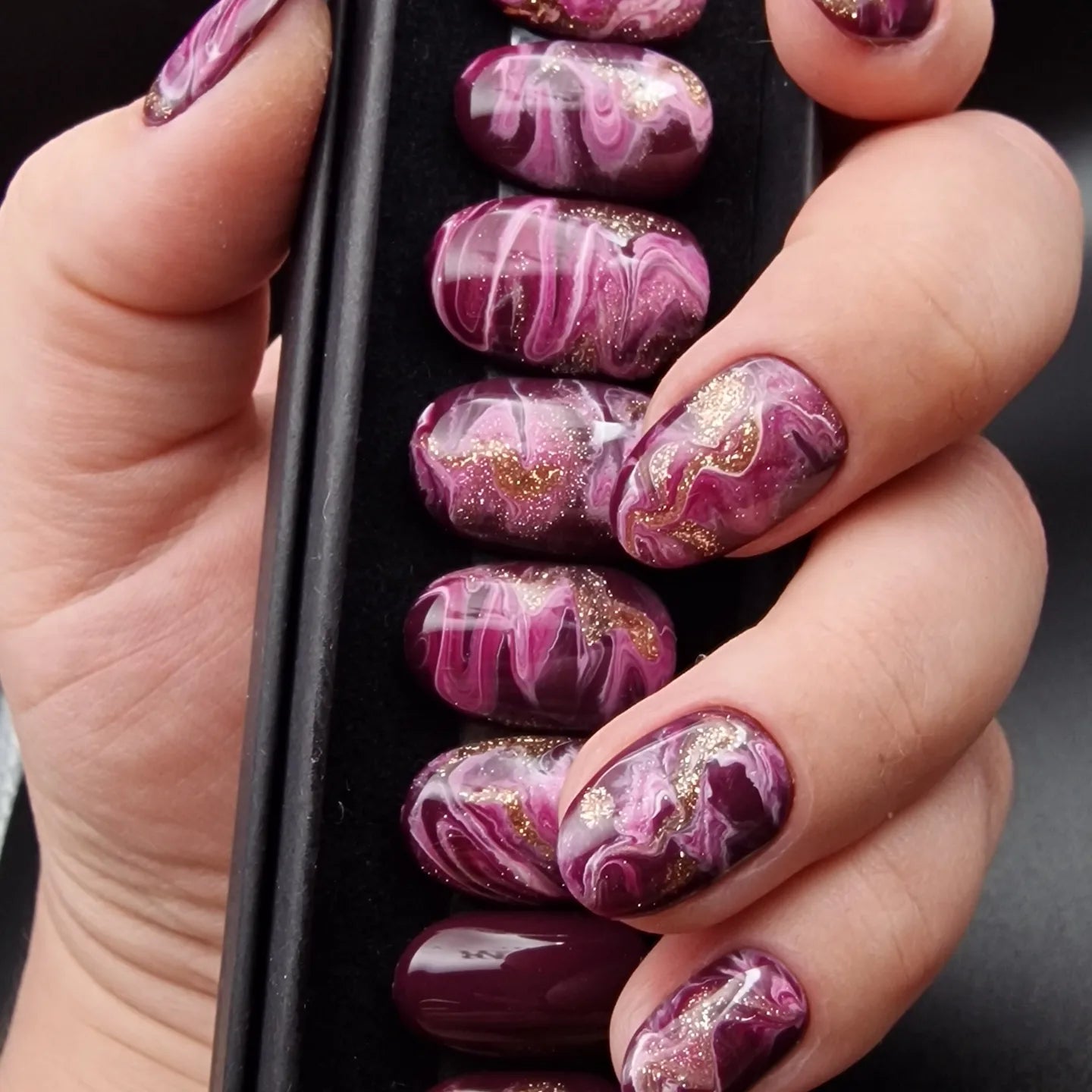 Press on Nails Berry Marble
