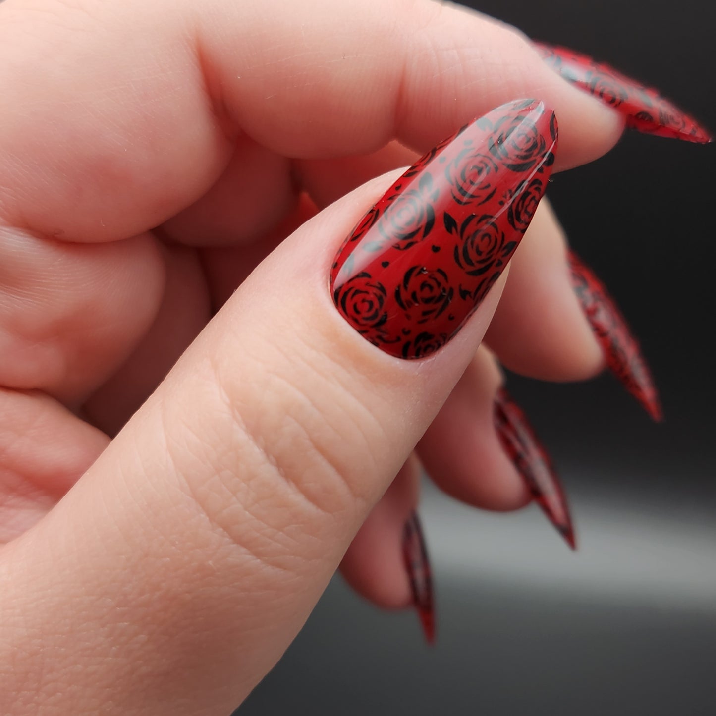 Press on Nails Roses