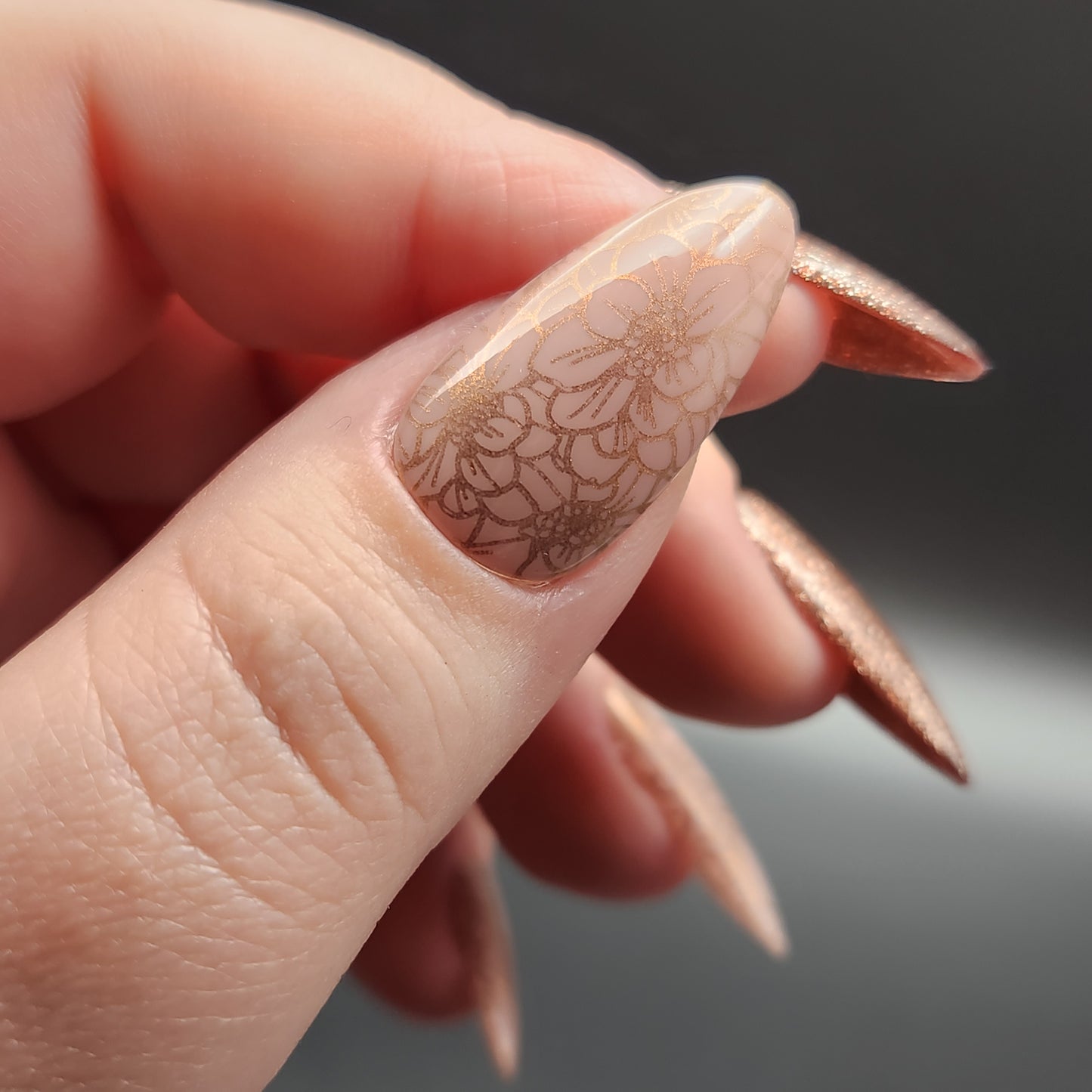 Press on Nails Copper Flower