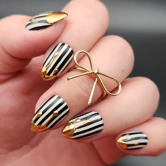 Press on Nails Gold Drip