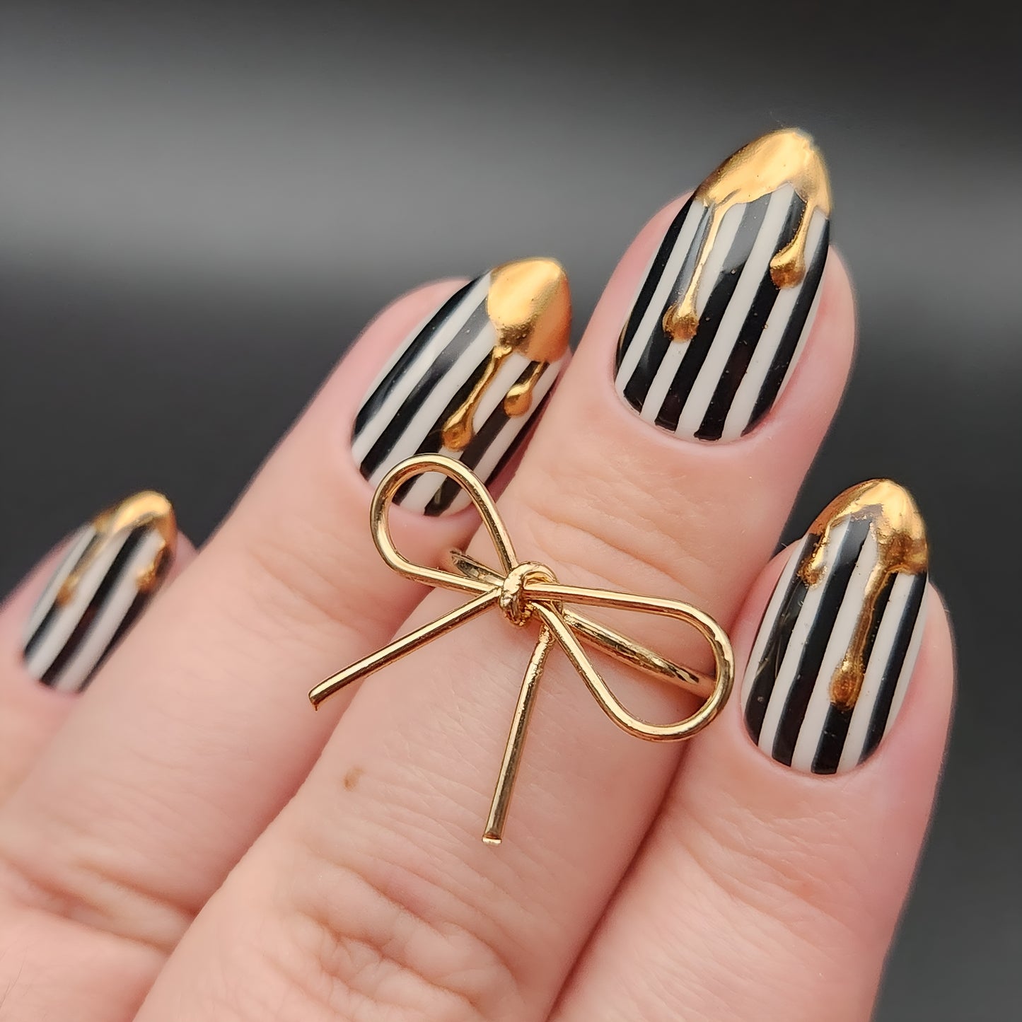 Press on Nails Gold Drip