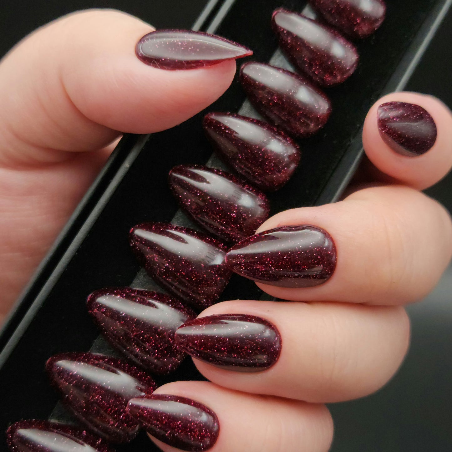 Geschenkset Press on Nails Dark Cherry