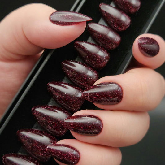 Geschenkset Press on Nails Dark Cherry