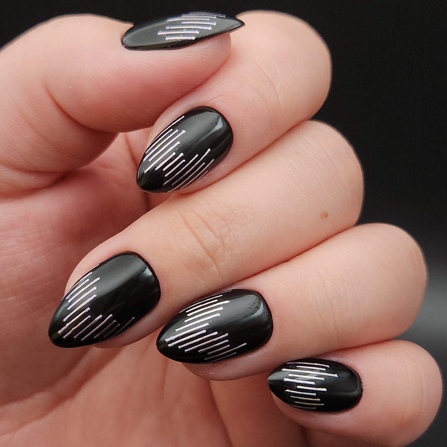 Press on Nails Holo Stripes black