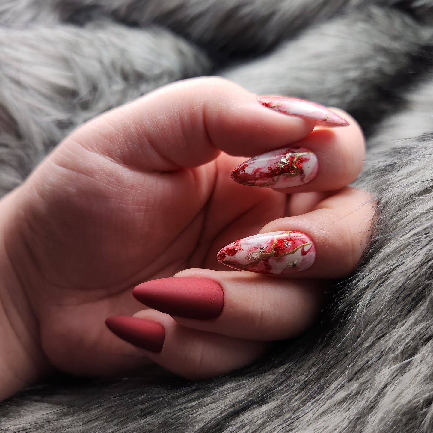 Press on Nails red Marble