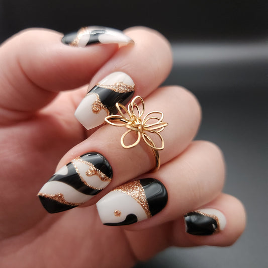 Press on Nails Koi