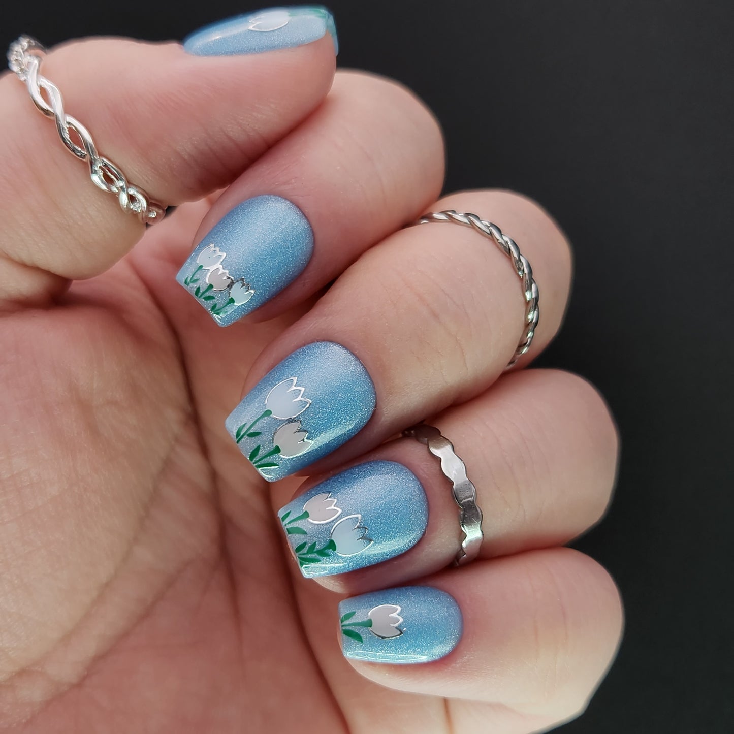 Press on Nails Tulip